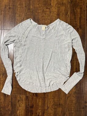 We the Light Free light Gray Women's Long Sleeve V-Neck shirt